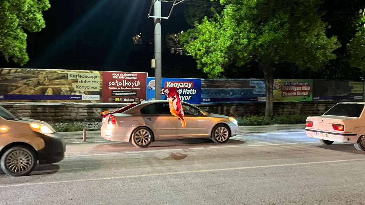 Galatasaray şampiyon oldu, Konya’da taraftarlar sokağa döküldü 2